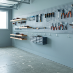 Rangement Mural Garage : Panneau Perforé et Solutions Pro