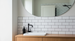 Robinetterie Noire Mate : La Tendance Salle de Bain qui Dure